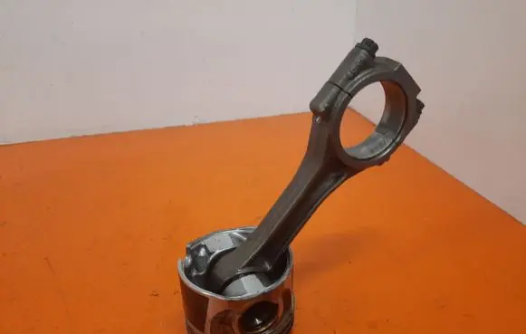 Audi A4 S4 B6 8E 8H Piston BHS038J