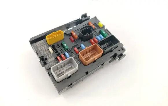 Citroen C2 Fuse module 9664055780