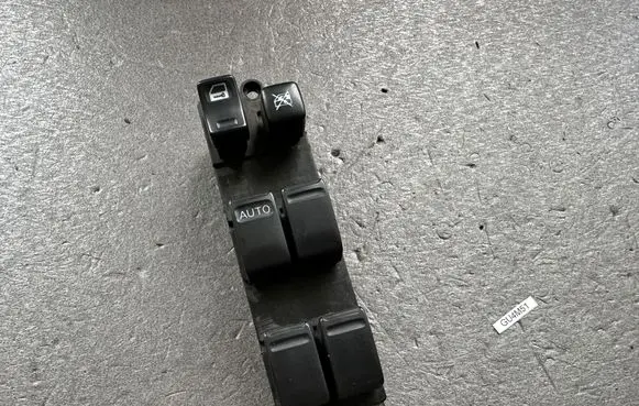 Nissan Patrol Y61 Other switches/knobs/shifts 25401VD260