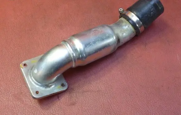 Toyota Hilux (AN10, AN20, AN30) Air intake hose/pipe