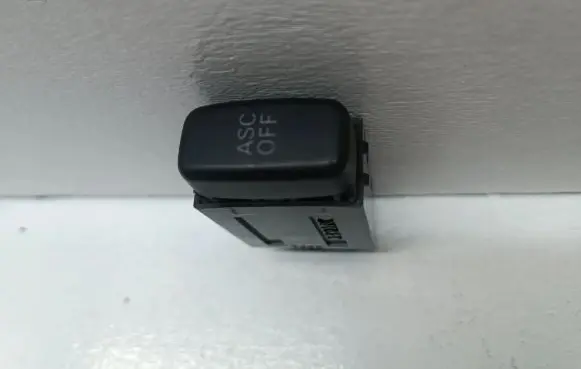 Mitsubishi Lancer VIII Traction control (ASR) switch 7J30