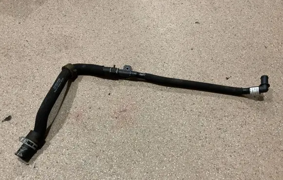 Audi e-tron Engine coolant pipe/hose 4KL145947E