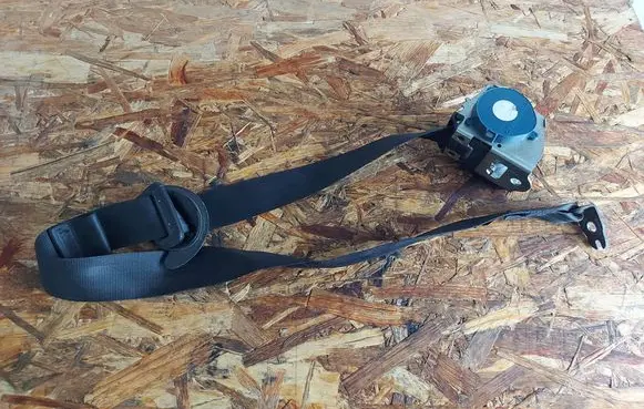 Volkswagen Sharan Rear seatbelt 7N0857805