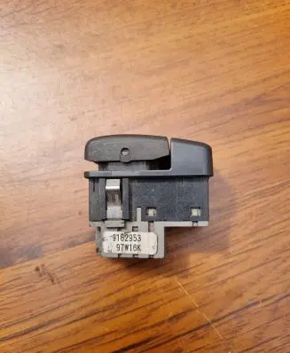 Volvo S70 V70 V70 XC Other switches/knobs/shifts 9162953 97W16K