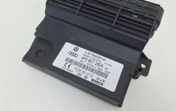 Audi Q7 4L Power management control unit 4F0907280A