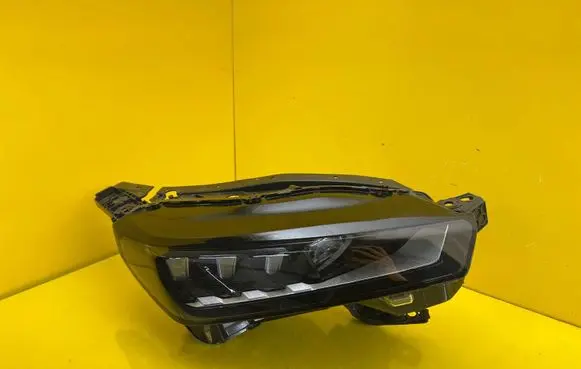 Peugeot 3008 III Headlight/headlamp 9862665180