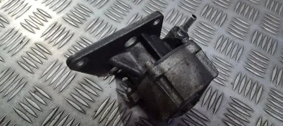 Vacuum pump