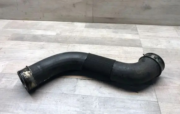 Mercedes-Benz E W211 Intercooler hose/pipe 2400467