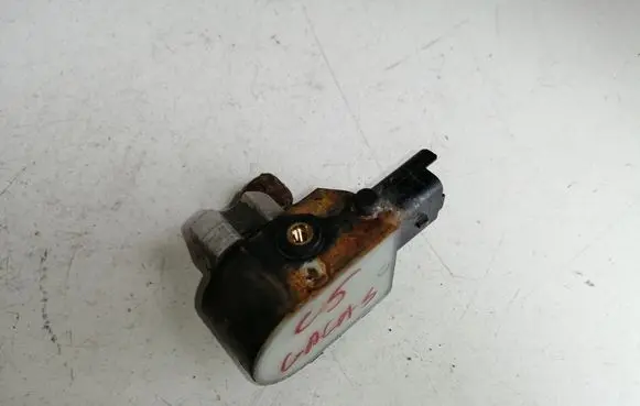 Headlight/headlamp level sensor