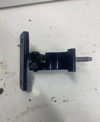 Mercedes-Benz EQC Front door upper hinge hx253a1 A047058