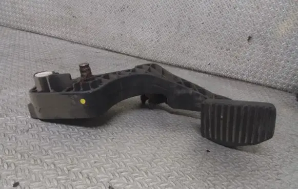 Citroen C4 I Clutch pedal 42286601