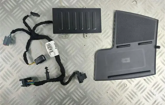 Ford Kuga III Wireless charging module M1PT19J235AA
