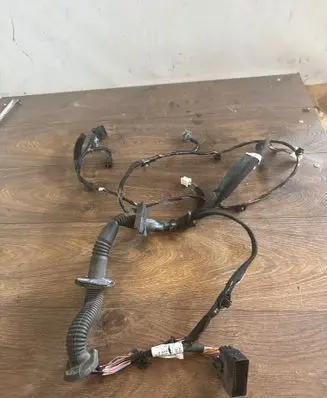Renault Master III Front door wiring loom 241242140r