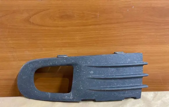 Volvo V50 Front bumper lower grill 30655884