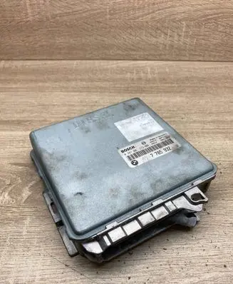 BMW 5 E39 Engine control unit/module ECU 7785932 0281001373
