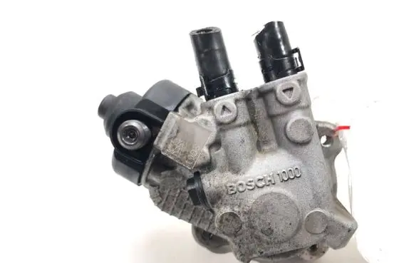 Skoda Superb B6 (3T) Fuel injection high pressure pump CBB
