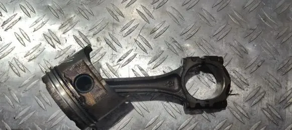 KIA Shuma Piston with connecting rod