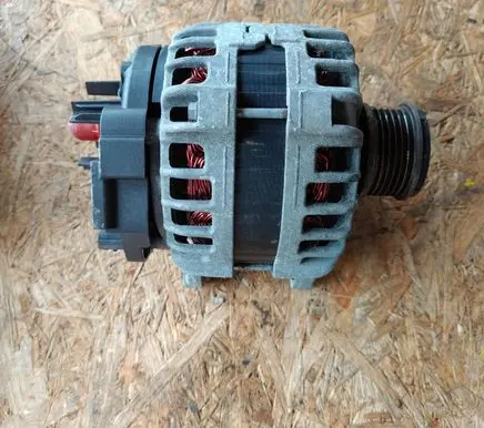 Nissan Qashqai Generator/alternator 231004EA0A F000BL0825