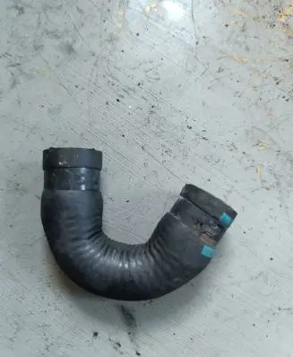 Mercedes-Benz E W212 Engine coolant pipe/hose A6512031882