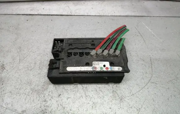 Mercedes-Benz C W202 Central locking vacuum pump 2028003415
