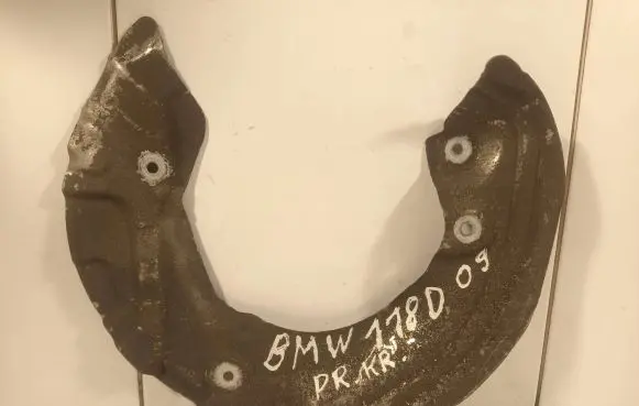 BMW 1 E81 E87 Front brake disc dust cover plate 