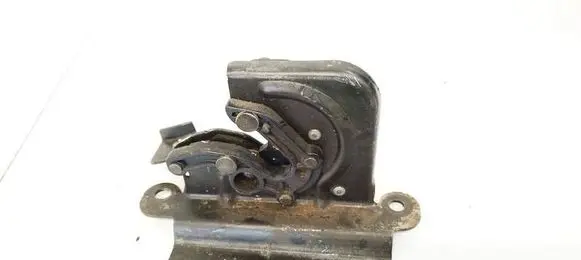 Mitsubishi Pajero Seat back rest lock catch 