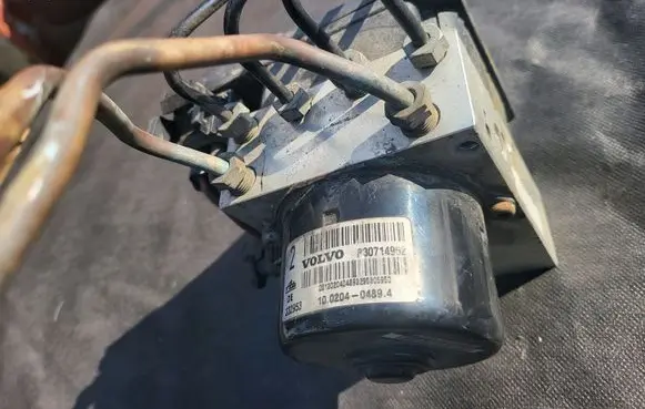 Volvo XC90 ABS Pump 30714956