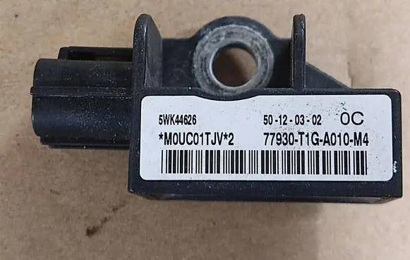 Honda CR-V Airbag deployment crash/impact sensor 5WK44626 M0UC01TJV2 77930T1GA010M4