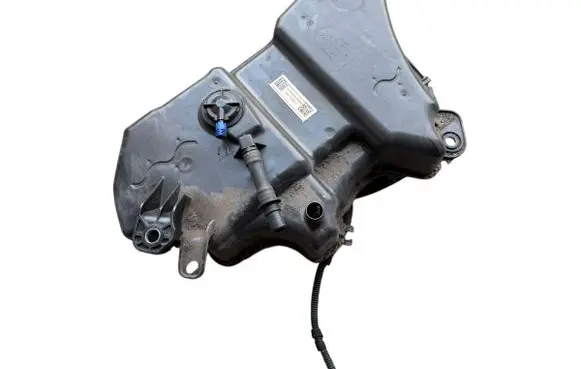 Volkswagen Touran III AdBlue liquid reservoir 5QA131877D 5Q0131969E