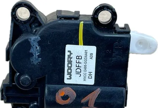 Hyundai Genesis Coolant heater control valve D495GGDAA01