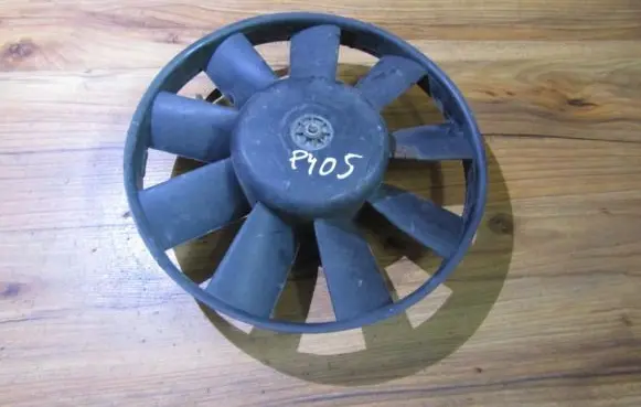 Peugeot 405 Radiator cooling fan shroud nnustatytas