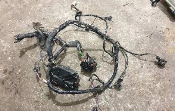 Smart ForTwo II Engine installation wiring loom