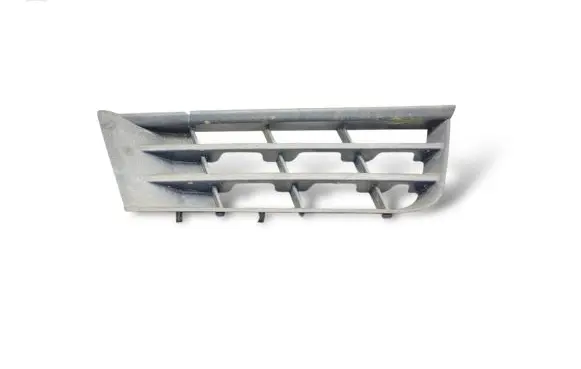 Renault Laguna II Front bumper upper radiator grill