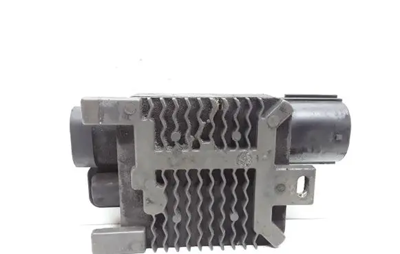 Coolant fan relay