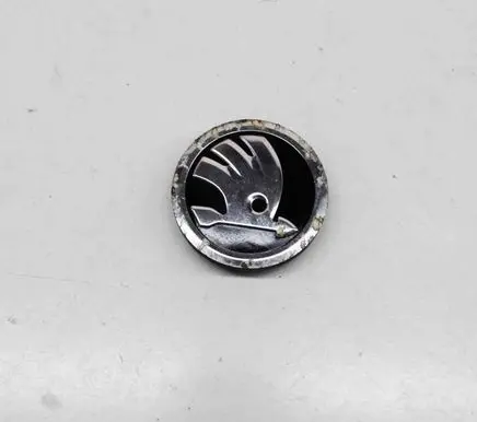 Skoda Superb B6 (3T) R20 wheel hub/cap/trim 5JA601151