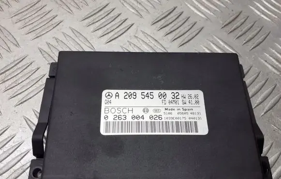 Mercedes-Benz C W203 Parking PDC control unit/module A2095450035