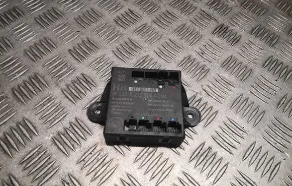 Mercedes-Benz C W204 Door control unit/module 2129004206 A2129004206
