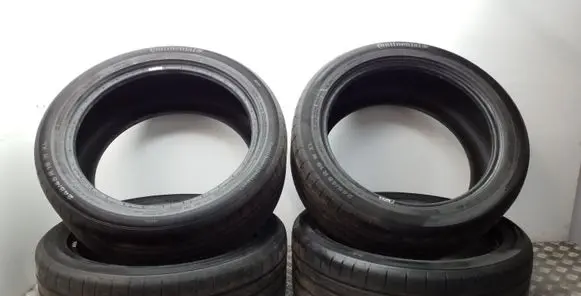 Tesla Model 3 R19 summer tire 