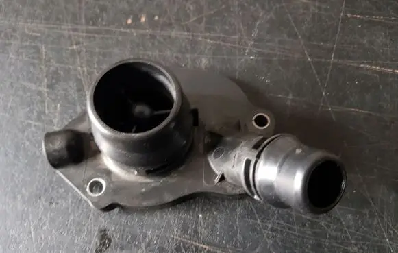BMW X3 F25 Thermostat/thermostat housing 8516203MAPACAR