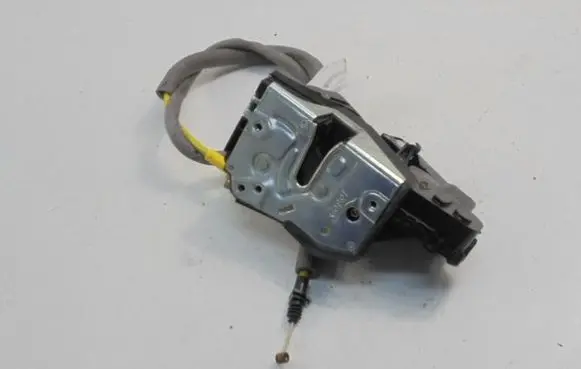 BMW 3 E36 Front door lock