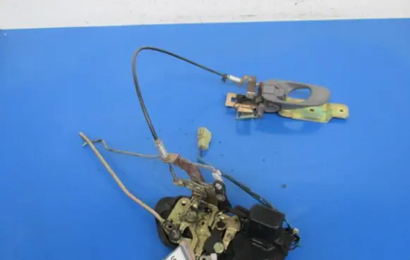 KIA Carnival Front door lock