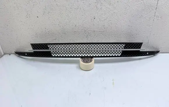 BMW 1 E81 E87 Front bumper lower grill 7182367