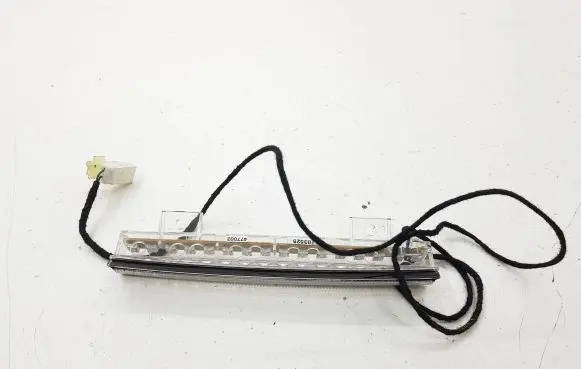 Maserati Quattroporte Third/center stoplight E11649