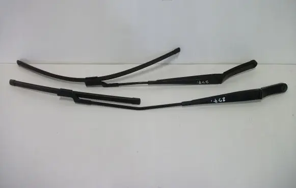 Volkswagen Golf VII Front wiper blade arm 5G1955409D