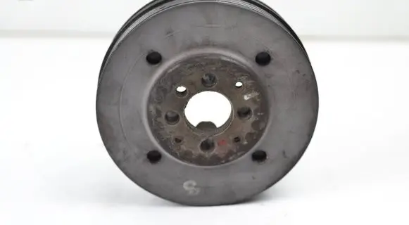 Volkswagen PASSAT B5 Crankshaft pulley 038105243F