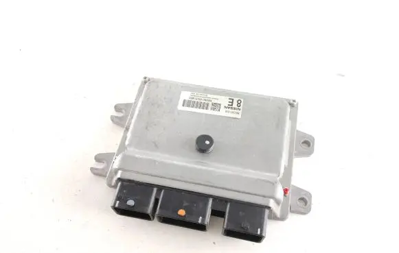 Nissan Qashqai+2 Engine control unit/module MEC951030