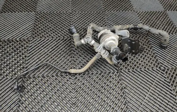 Audi Q7 4M Electric auxiliary coolant/water pump 4H0965567A