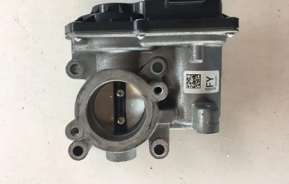 Nissan Qashqai Throttle valve H8201171233 1612060381