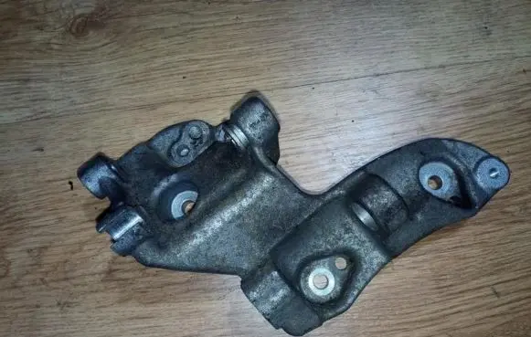 Mazda 2 Engine mounting bracket 9641715580