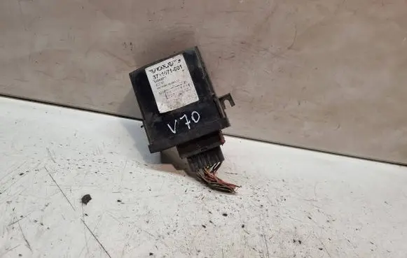 Volvo V70 Auxiliary heating control unit/module 3731071001 2731271001 04050713